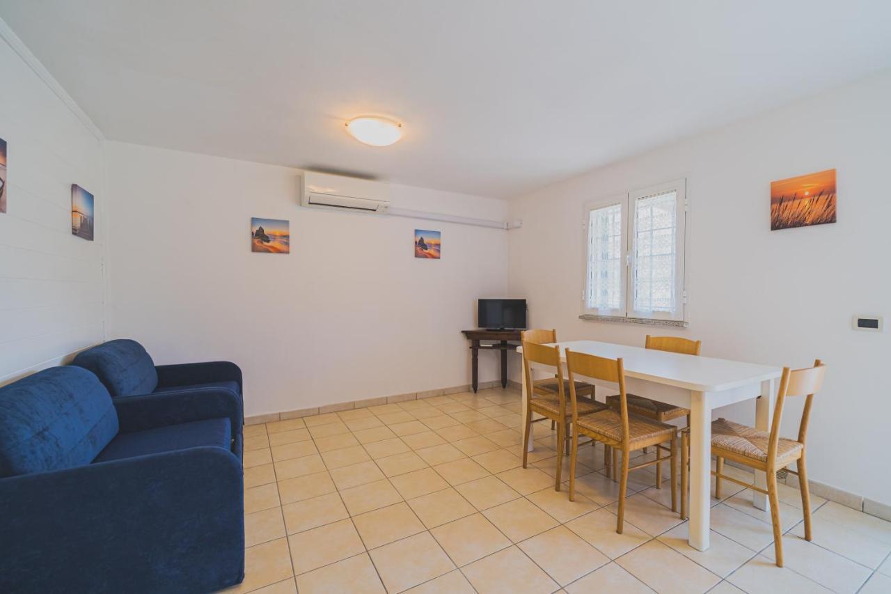 Aparthotel Il Poggio Marcuccio Lacona Exteriér fotografie