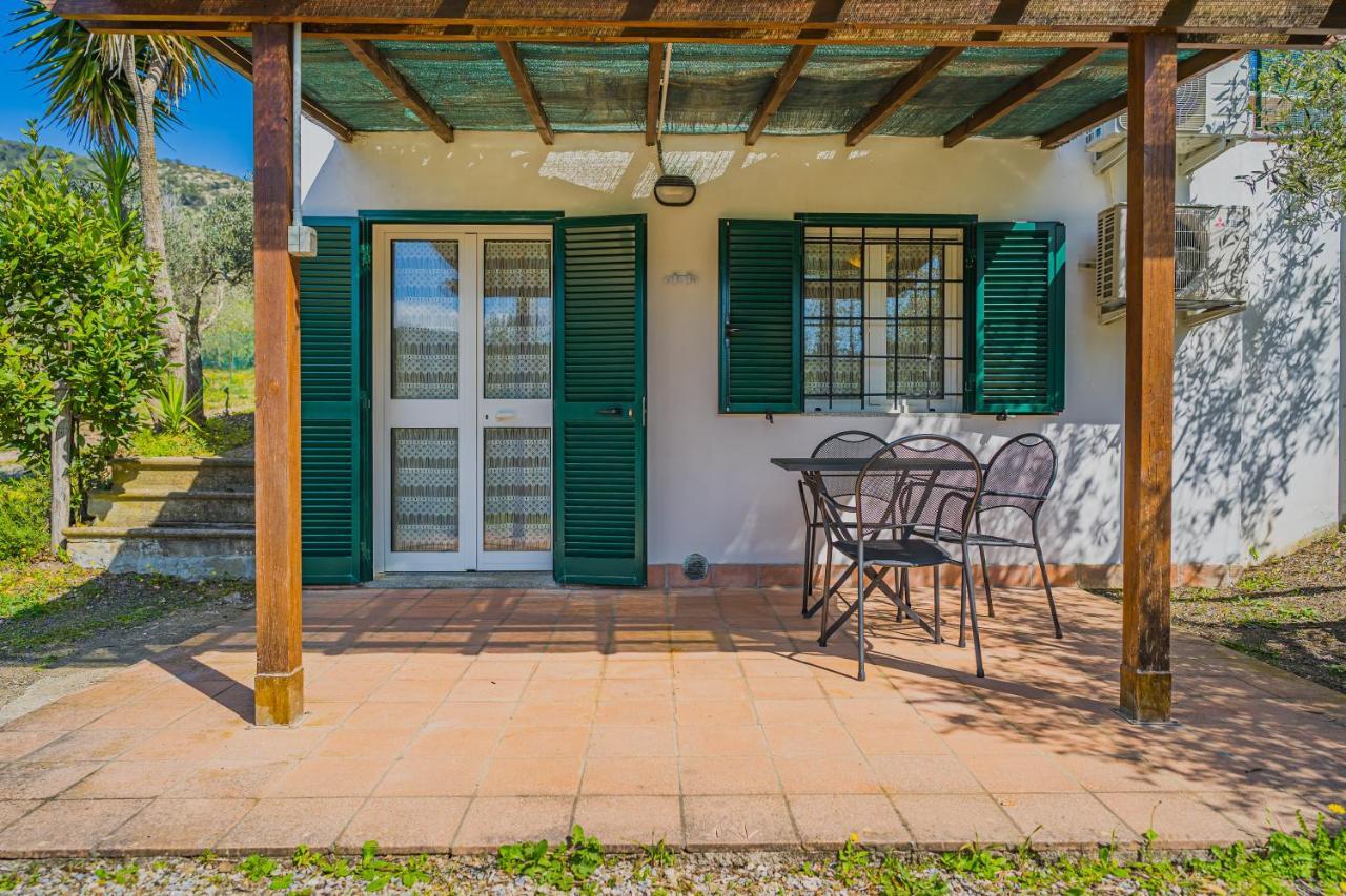Aparthotel Il Poggio Marcuccio Lacona Exteriér fotografie