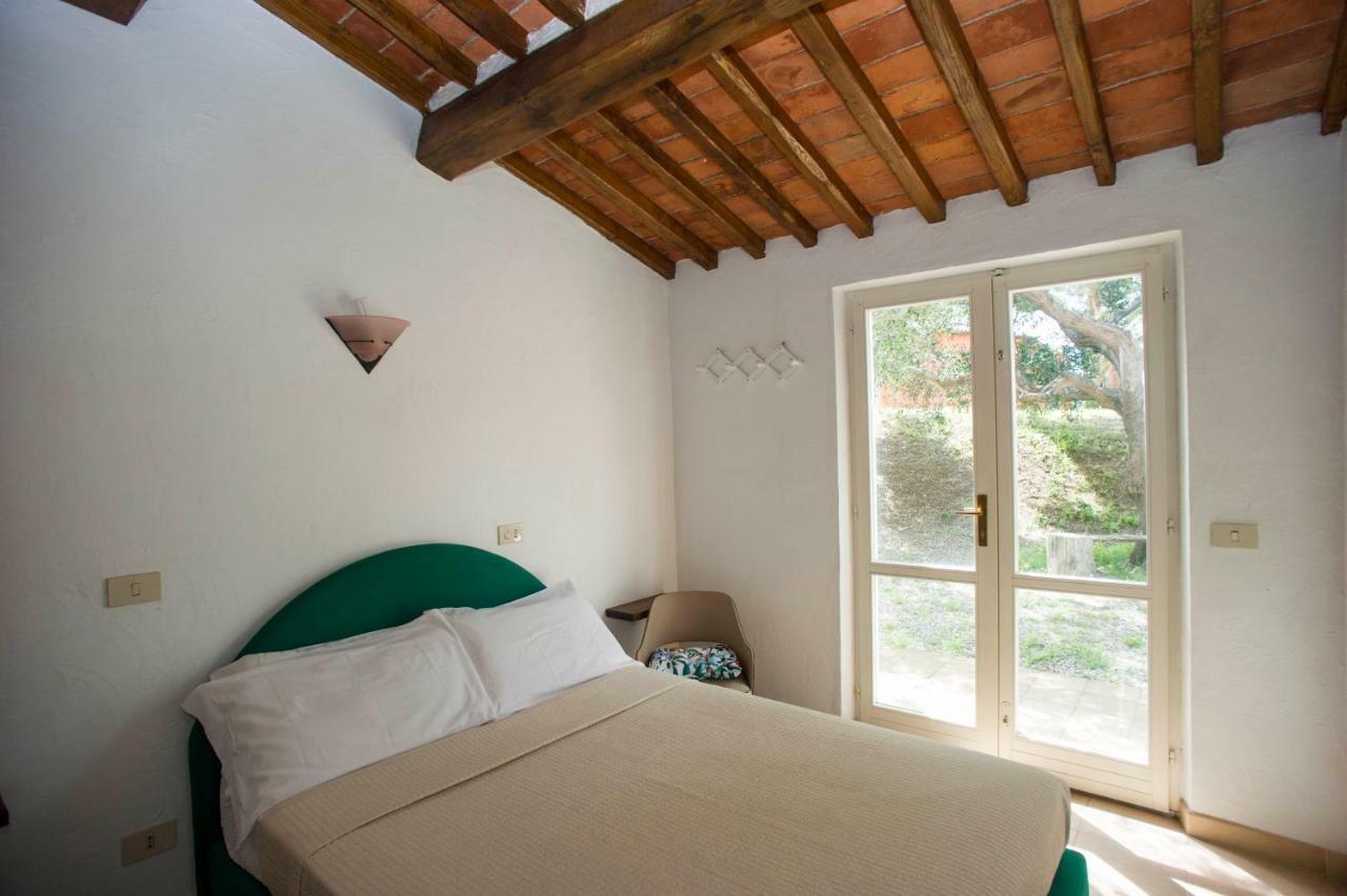 Aparthotel Il Poggio Marcuccio Lacona Exteriér fotografie
