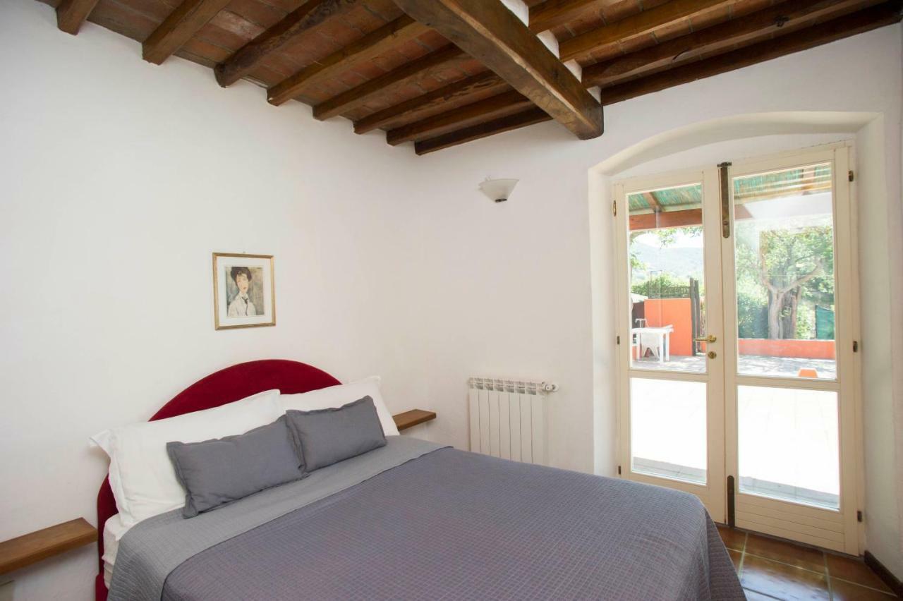Aparthotel Il Poggio Marcuccio Lacona Exteriér fotografie