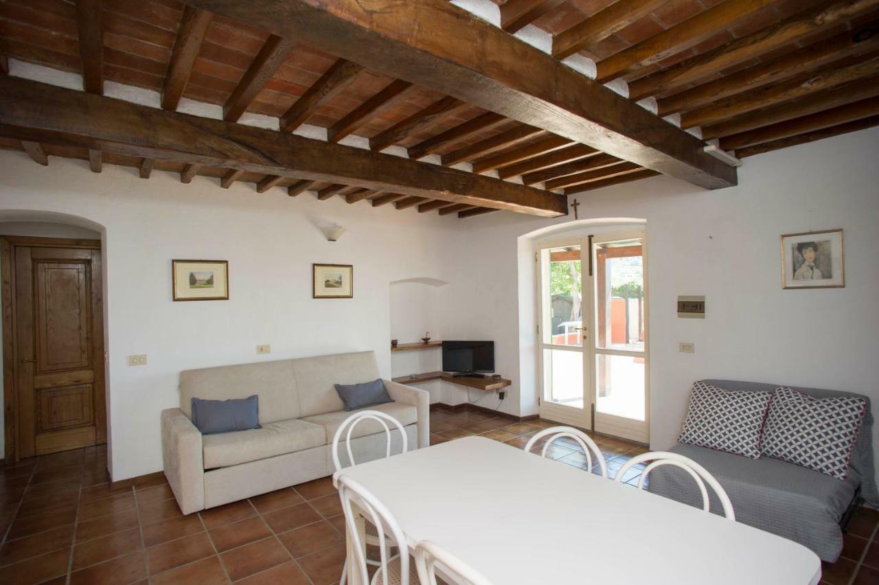 Aparthotel Il Poggio Marcuccio Lacona Exteriér fotografie